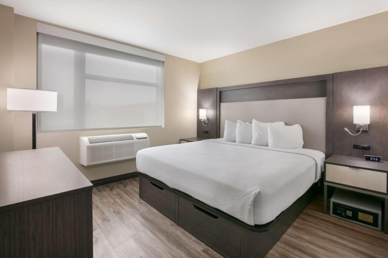 Best Western Plus Executive Residency Bronx นิวยอร์ก ภายนอก รูปภาพ