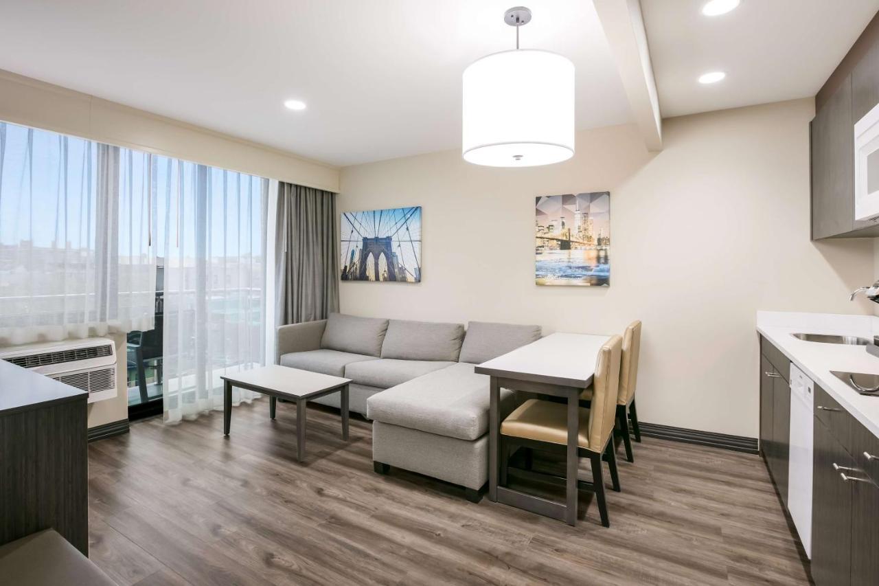 Best Western Plus Executive Residency Bronx นิวยอร์ก ภายนอก รูปภาพ